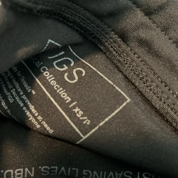 Figs Women’s Scrub Set Black Size S/XS Petite - Picture 3 of 6